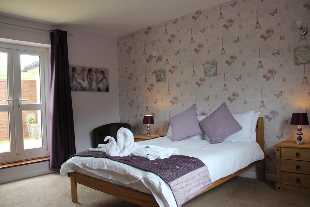 Отель The Swan At Stoford Stapleford  Номер фото